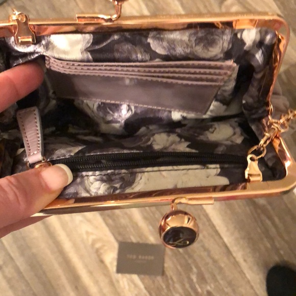 Bag - Picture 2 of 4